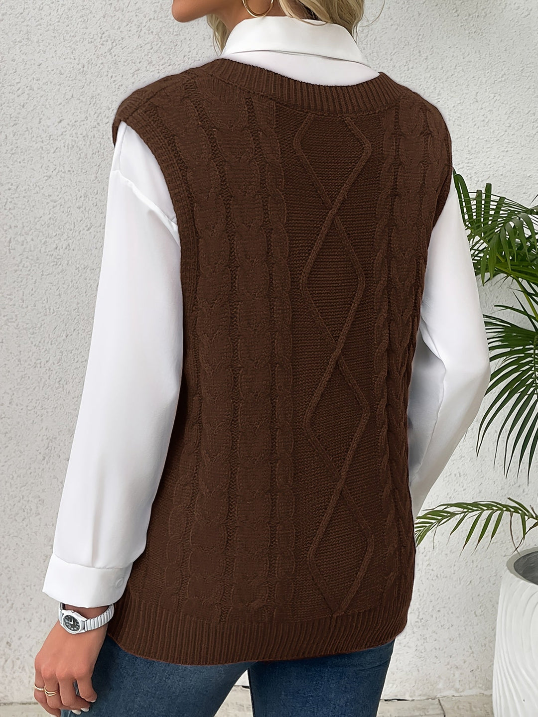 Cora | Cozy Cable-Knit V-Neck Sweater Vest