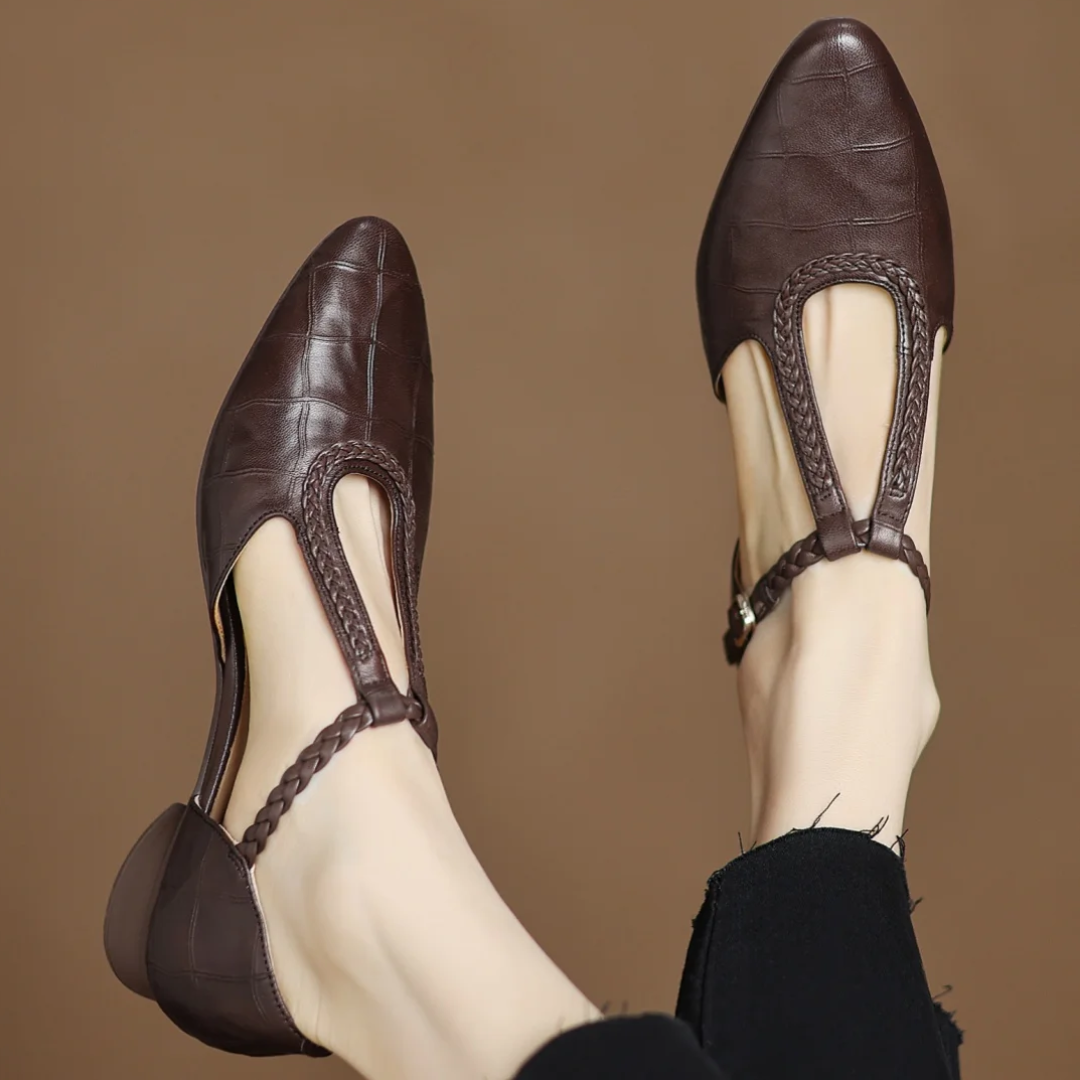 Danielle | Classic Strap Shoes