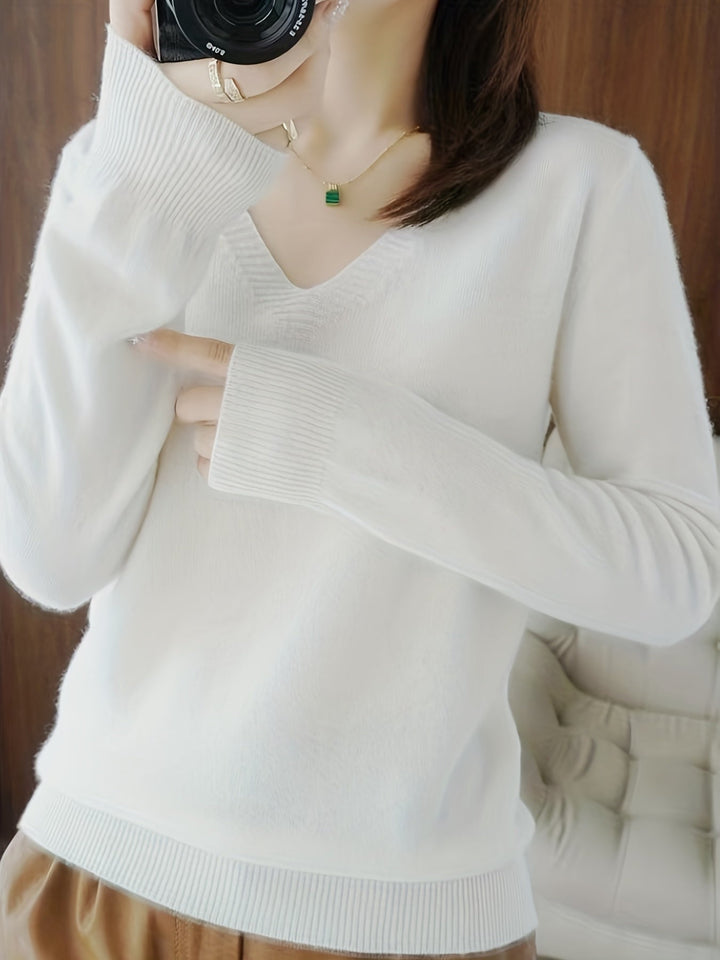Selene | Soft V-Neck Sweater