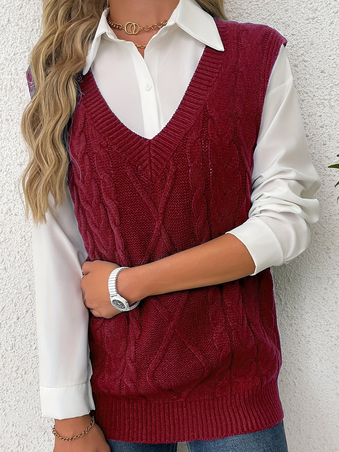 Cora | Cozy Cable-Knit V-Neck Sweater Vest