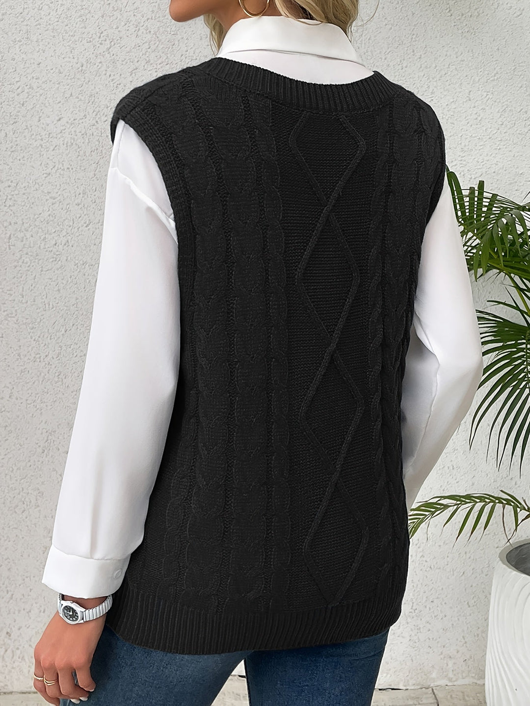 Cora | Cozy Cable-Knit V-Neck Sweater Vest
