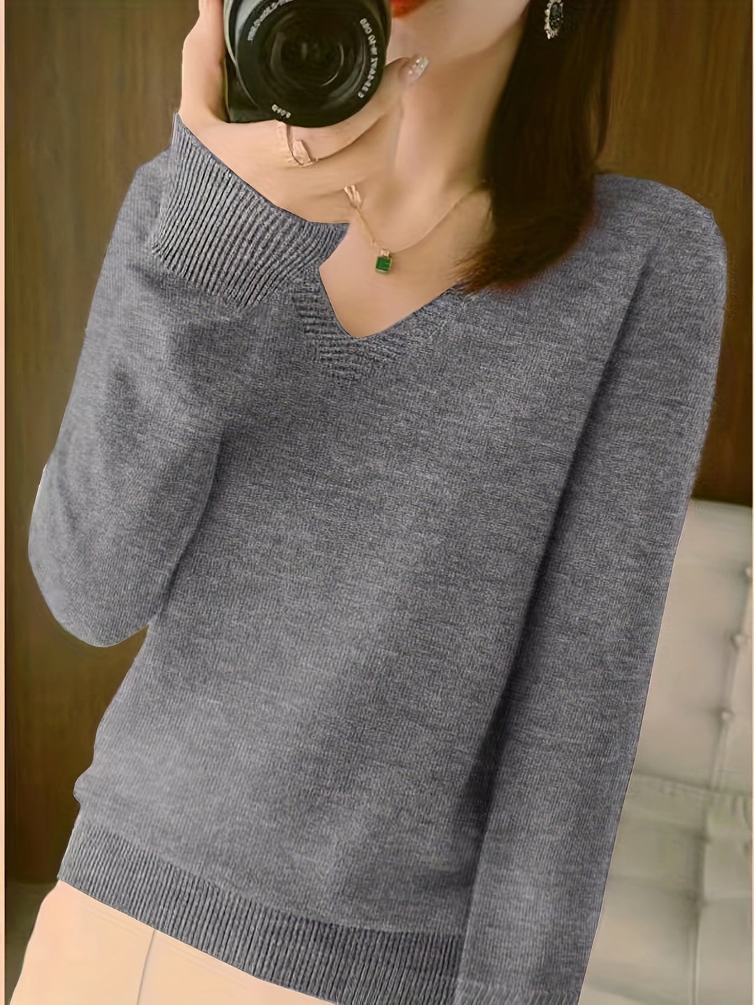 Selene | Soft V-Neck Sweater