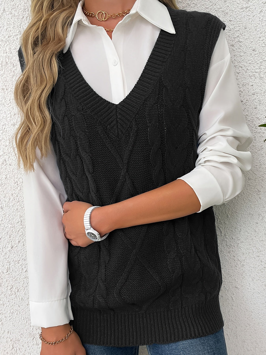 Cora | Cozy Cable-Knit V-Neck Sweater Vest