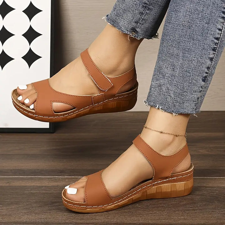 ANIKA™ WOMEN&