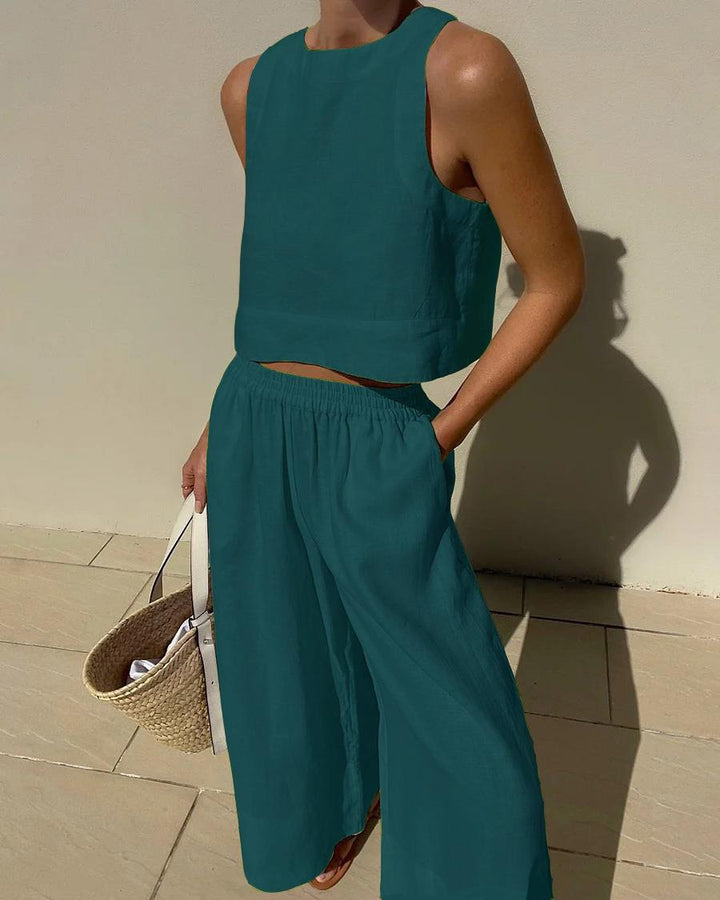 Karina | Casual Sleeveless Capri Pants Set