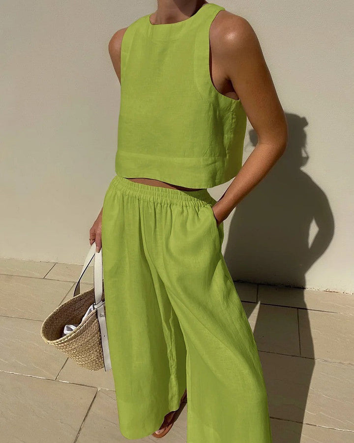 Karina | Casual Sleeveless Capri Pants Set