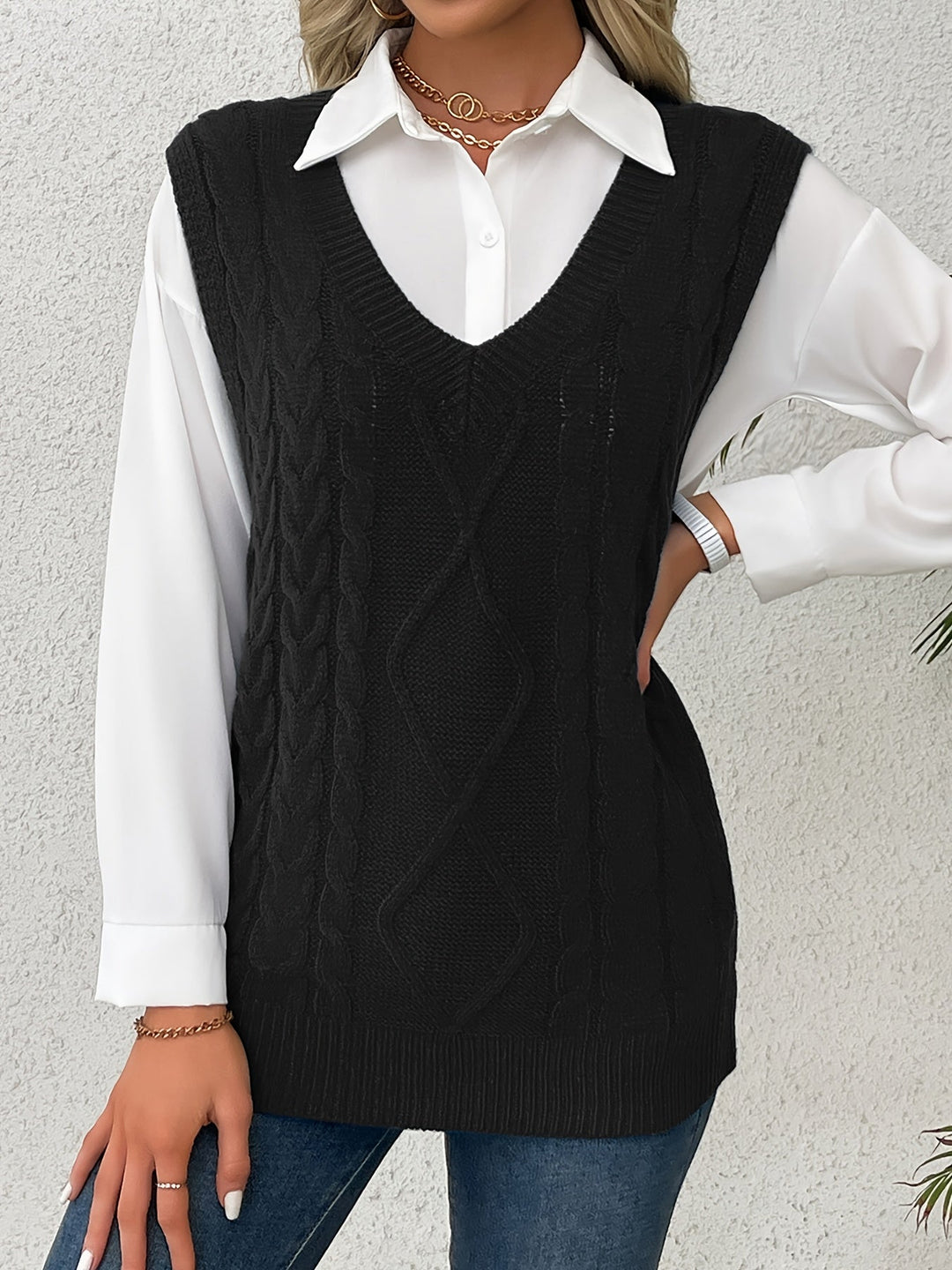 Cora | Cozy Cable-Knit V-Neck Sweater Vest