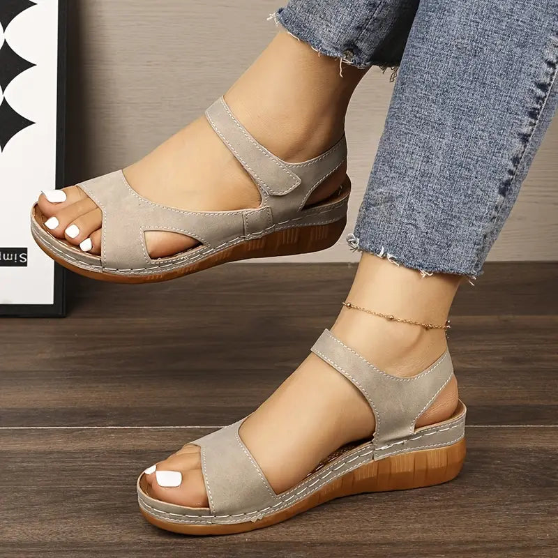 ANIKA™ WOMEN&