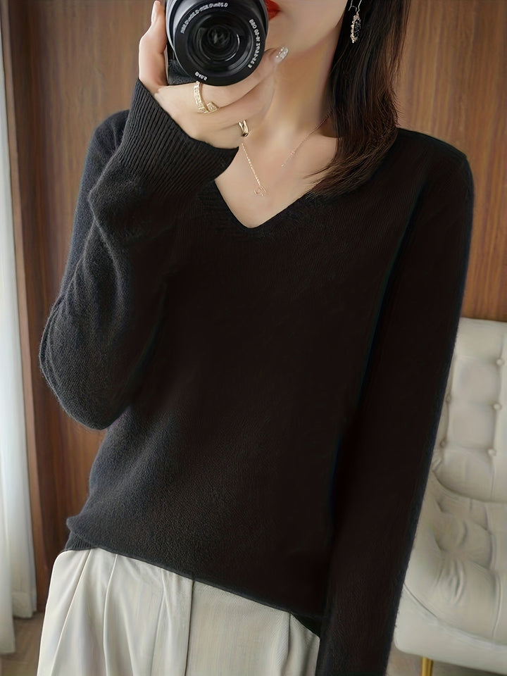 Selene | Soft V-Neck Sweater